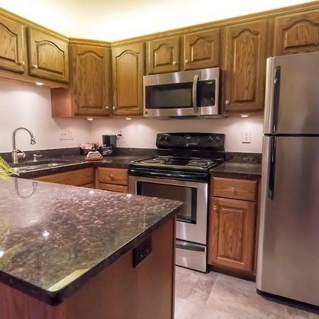 Shepherd Mountain Inn & Suites Pilot Knob エクステリア 写真